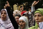 Тысячи косовских албанцев вышли на митинг в поддержку хиджаба