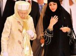 Королева Елизавета посетила мечеть в Абу-Даби