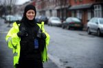 Сотрудник полиции принимает Ислам в Англии