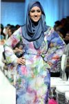 Индонезия продвигает Исламскую моду и надеется стать Парижем мусульманского дизайна